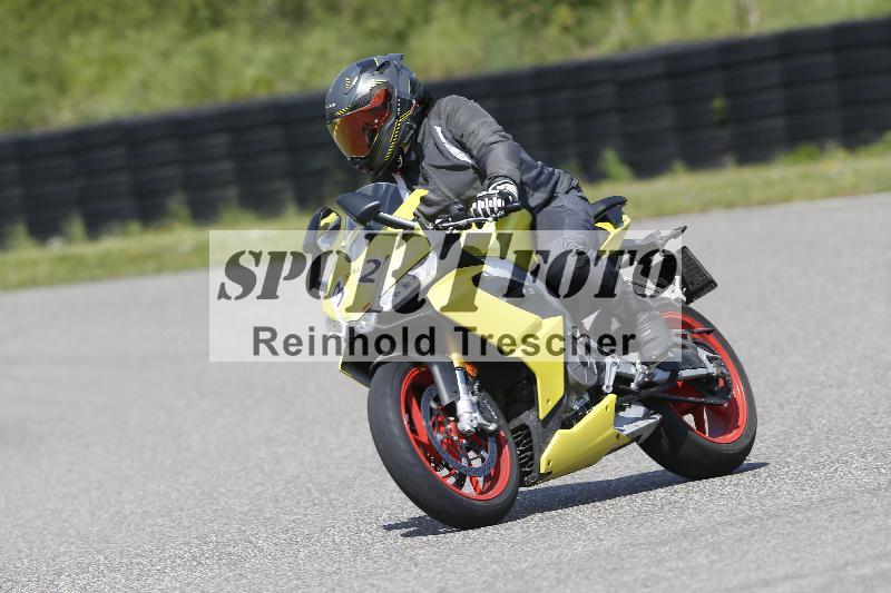 Archiv-2025/09 22.04.2025 Cornu Master School ADR/gruen-vert/32